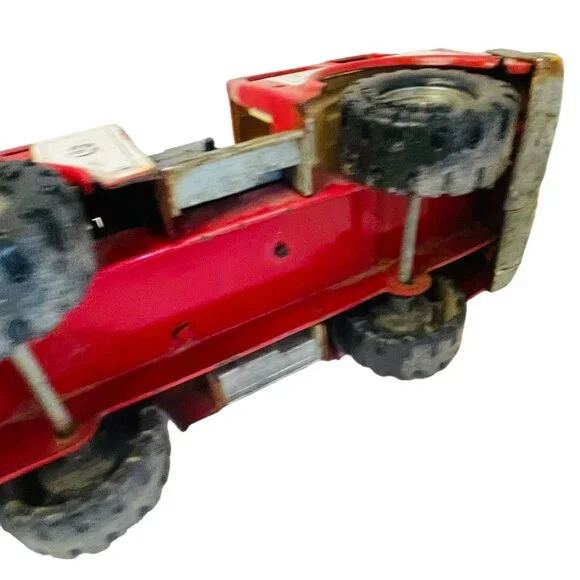 Vintage Large Tonka Toy Fire Truck Red Metal Plastic Model Rusty 1986 MetalSo